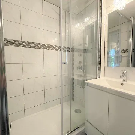 Holiday home Maison Renovee Avec Jardin Spacieux, Plancha Et Piscine - Climatisee, 2 Pieces + Mezzanine, 5 Couchages - Fr-1-229-864 Gruissan