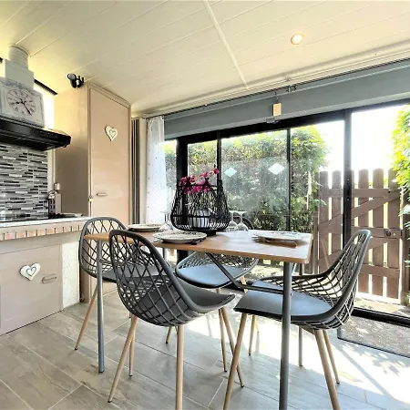 Holiday home Maison Renovee Avec Jardin Spacieux, Plancha Et Piscine - Climatisee, 2 Pieces + Mezzanine, 5 Couchages - Fr-1-229-864 Gruissan